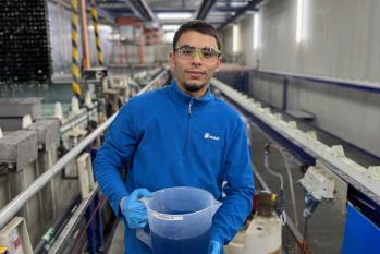 Oberflächenbeschichter:in