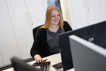 Mitarbeiterin Finanzen