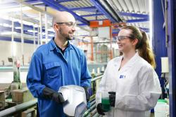 Mitarbeiter im Gesrpräch